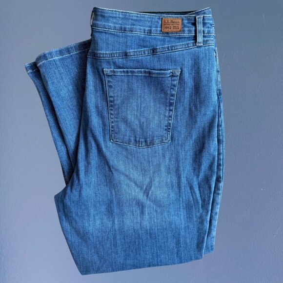L.L. Bean Denim I Women's Size 22 I Bootcut Stretch Jeans - Picture 2 of 6